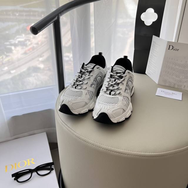 出厂： 顶级版本 Dior 2024 迪奥顶级专柜 新款限定 官网上新 全球首发 Dior 24Ss B30-重工复古老爹鞋 运动鞋 Dior老爹鞋 B30老爹